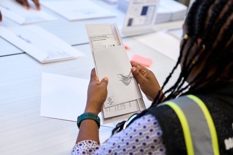 Midterm mail ballots start to go to voters as litigation over Trump's order creates uncertainty | iNFOnews.ca