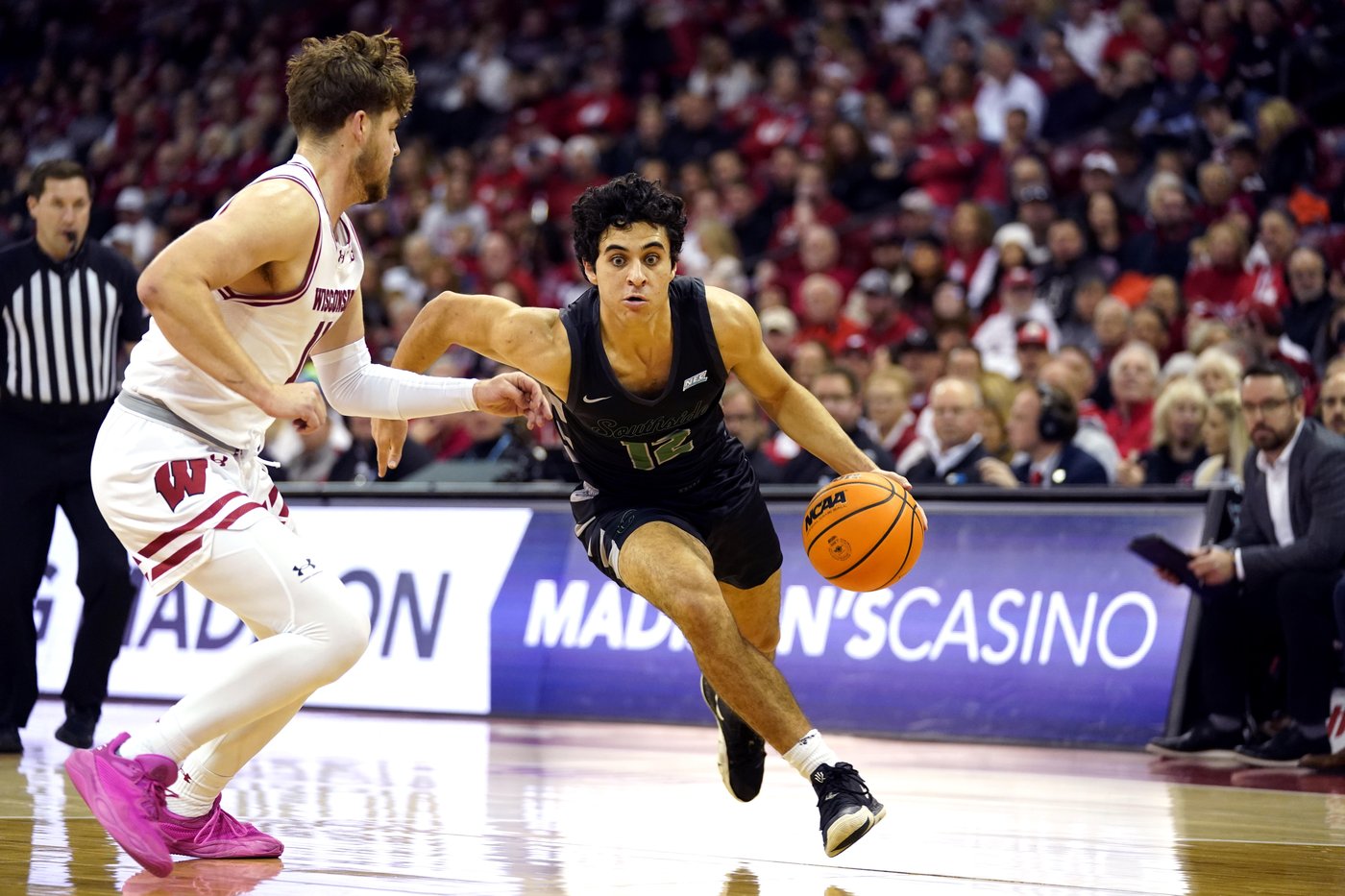 Tonje, Winter pace No. 15 Wisconsin past winless Chicago State 74-53 | iNFOnews.ca
