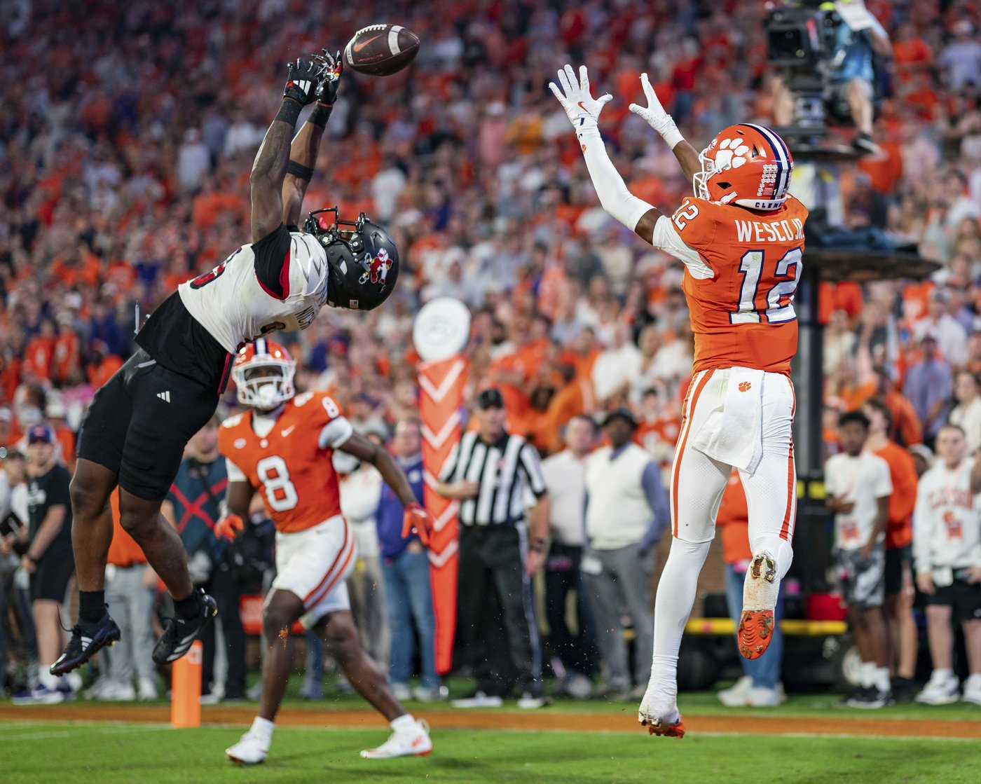 No. 19 Clemson faces same old questions heading down the stretch after Death Valley defeat | iNFOnews.ca