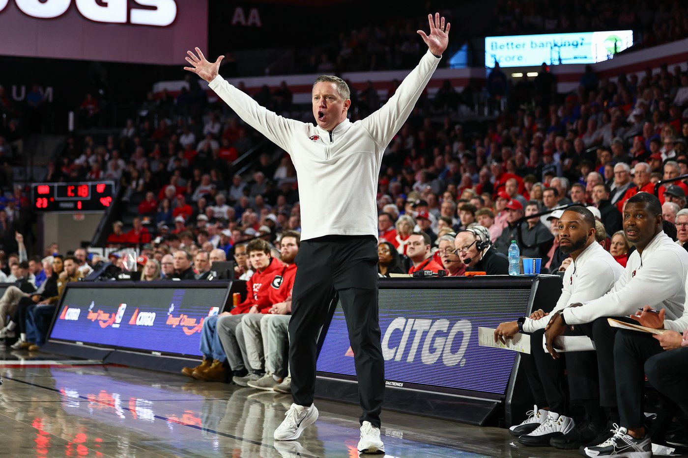 After a sluggish start, No. 14 Florida now looks like a team capable of a repeat | iNFOnews.ca After a sluggish start, No. 14 Florida now looks like a team capable of a repeat | iNFOnews.ca
