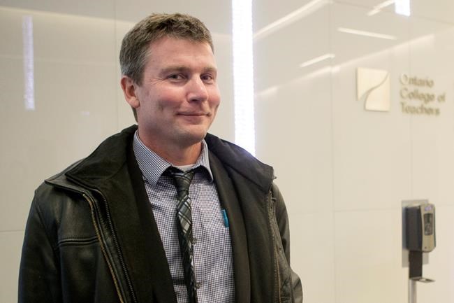 Ontario science teacher denies anti-vaccine allegations at hearing | iNFOnews.ca