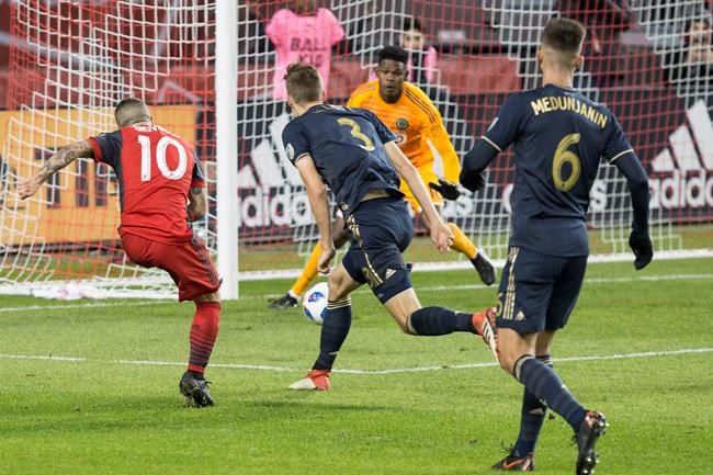 Giovinco, Vazquez and Chapman score as Toronto FC blanks Philadelphia Union 3-0 | iNFOnews.ca