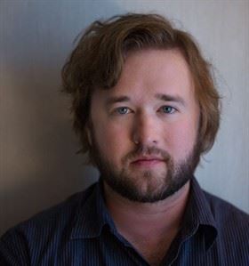 Haley Joel Osment says being a former child star is a 'double-edged sword' | iNFOnews.ca