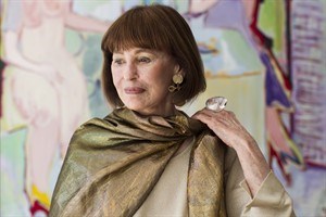 Gloria Vanderbilt 'thrilled' for first solo art show in Canada | iNFOnews.ca CP23827917