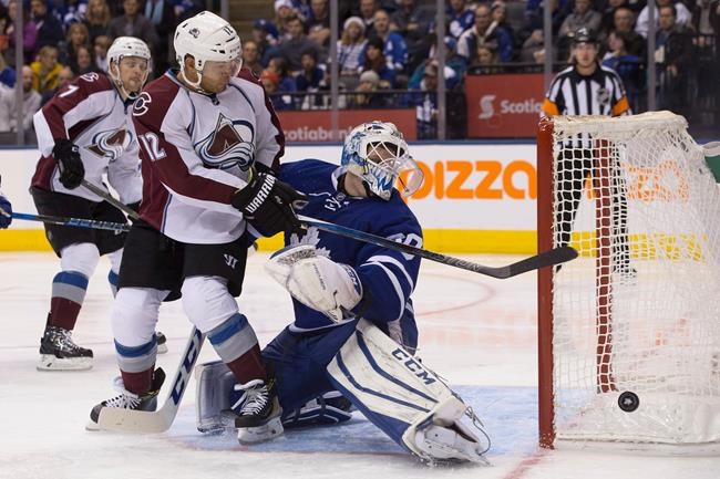 Varlamov makes 51 saves, helping Avs rebound from 'embarrassing' 10-1 loss | iNFOnews.ca CP340488890