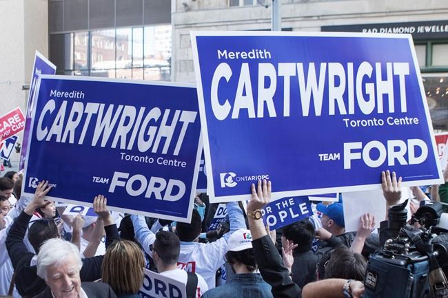 Actors hired to pose as Ontario Tory supporters outside leaders' debate | iNFOnews.ca