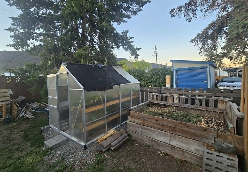 Kamloops couple turns tiny space into year round healthy food buffet | iNhome Kamloops couple turns tiny space into year round healthy food buffet | iNhome