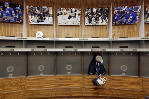 Back at the table: In possible thaw, NHL, union meet Monday and plan to talk Tuesday | iNFOnews.ca CP21395899