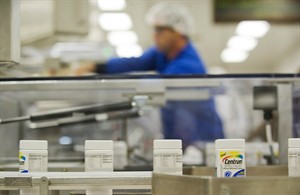 Pfizer to cut 300 jobs, mostly at Montreal office | iNFOnews.ca CP20580694
