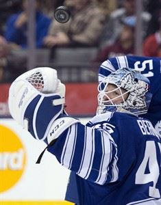 Bernier's status unclear as struggling Maple Leafs prepare to face Blues | iNFOnews.ca