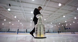 Edmonton MP supports idea of awarding Stanley Cup to top amateur team | iNFOnews.ca CP21266167