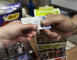 A majority of Canadians may be a little too comfortable with debt, survey finds | iNFOnews.ca CP20221430