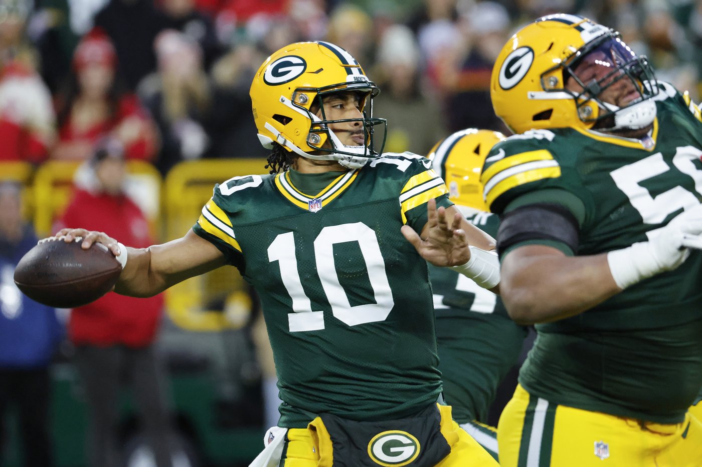 Dolphins' Tagovailoa hopes to continue his hot streak while playing in cold weather at Green Bay | iNFOnews.ca Dolphins' Tagovailoa hopes to continue his hot streak while playing in cold weather at Green Bay | iNFOnews.ca