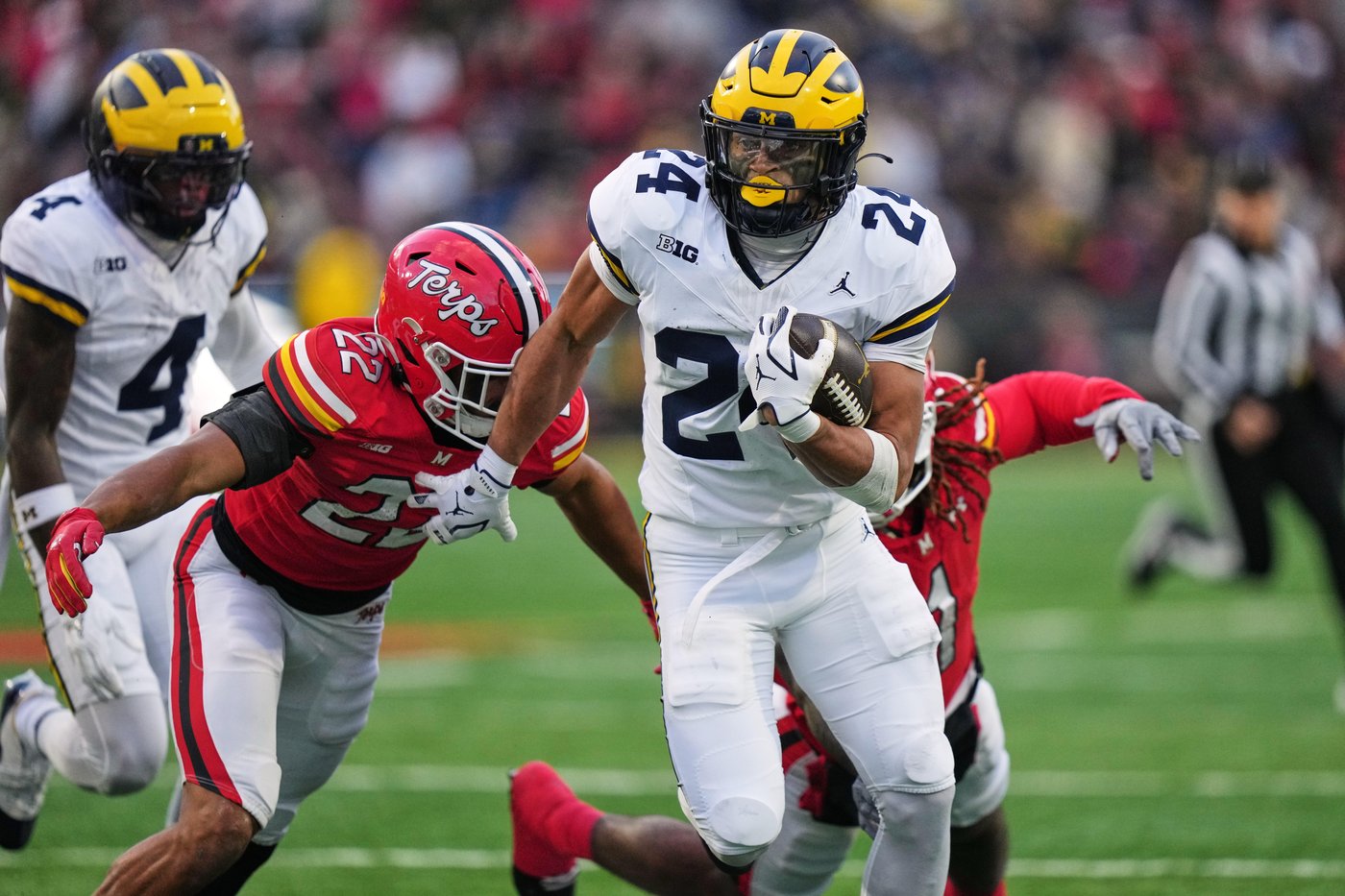Substitute RB Kuzdzal runs for 100 yards and 3 TDs to lift No. 18 Michigan over Maryland 45-20 | iNFOnews.ca Substitute RB Kuzdzal runs for 100 yards and 3 TDs to lift No. 18 Michigan over Maryland 45-20 | iNFOnews.ca