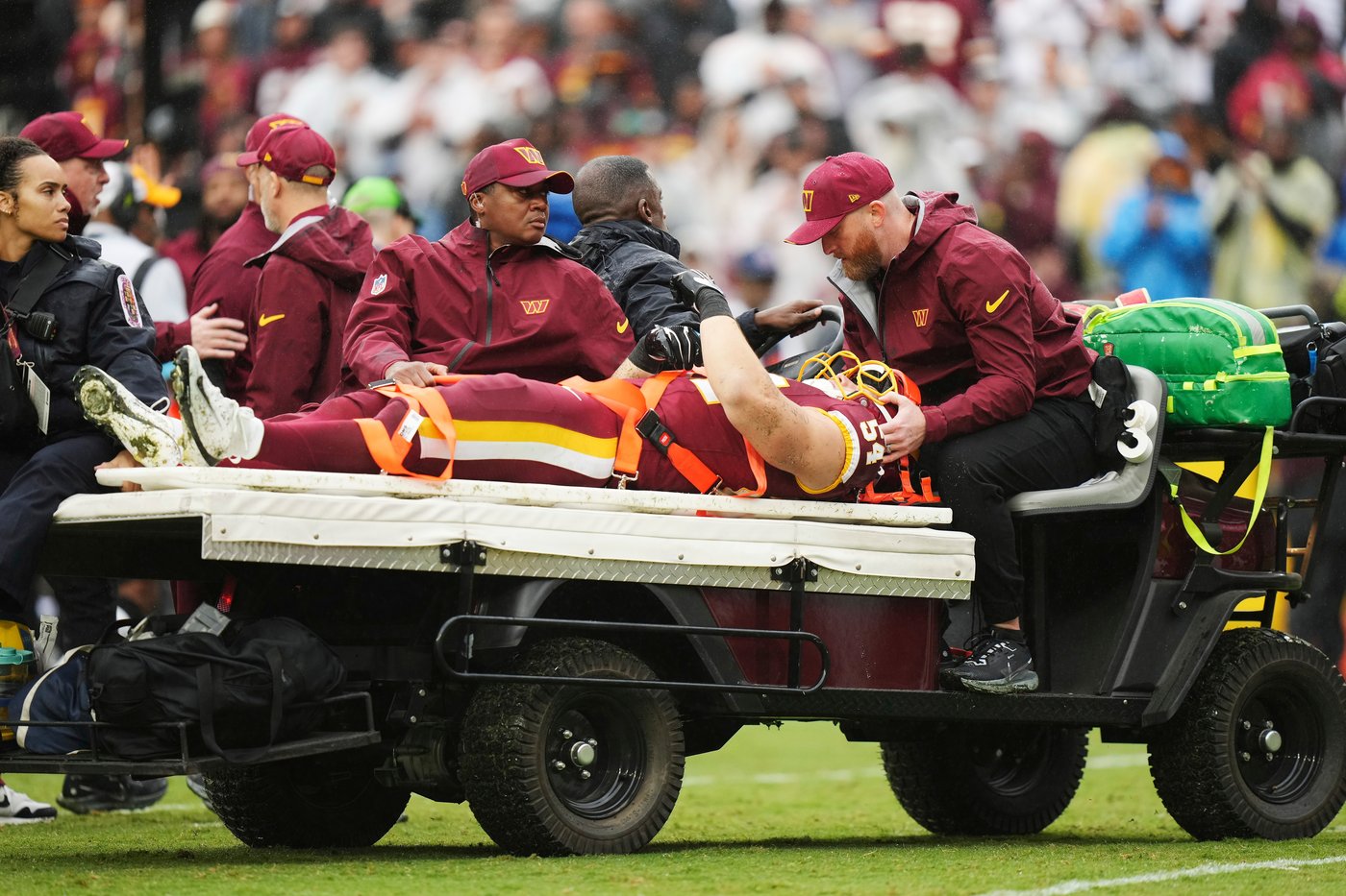 Commanders LB Leo Chenal has neck surgery and QB Jayden Daniels to return to practice this week | iNFOnews.ca