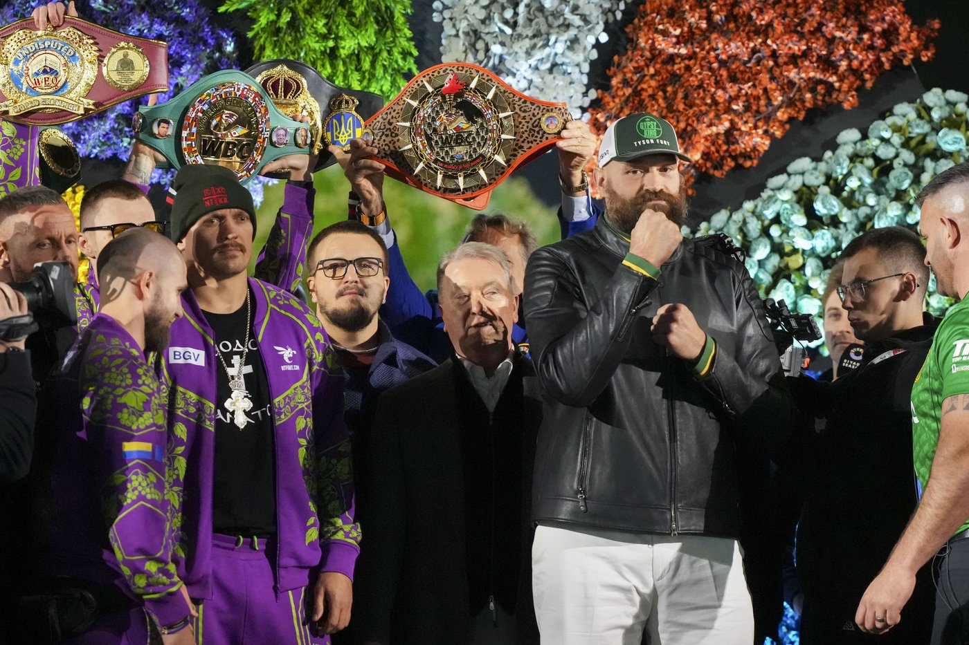 Heavy weight: Challenger Fury checks in a career-high 281 pounds for title rematch with Usyk | iNFOnews.ca Heavy weight: Challenger Fury checks in a career-high 281 pounds for title rematch with Usyk | iNFOnews.ca