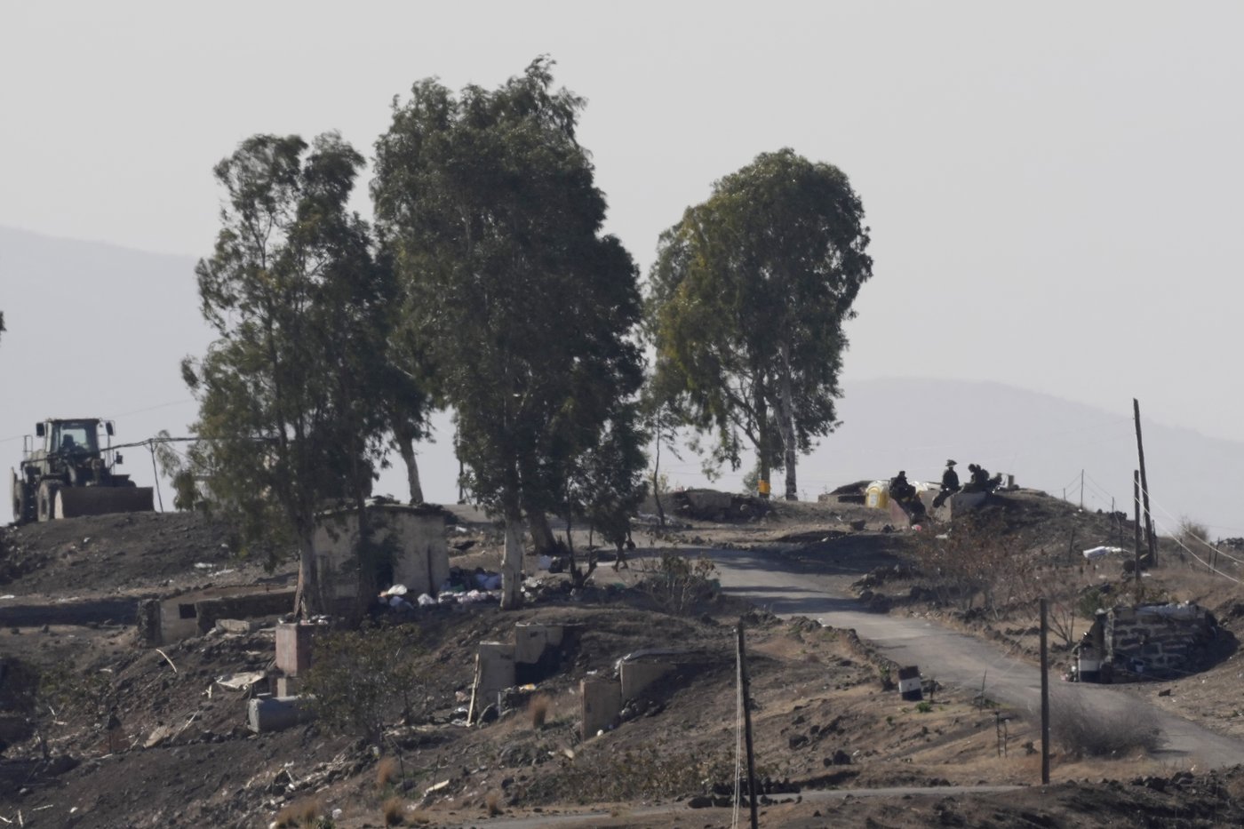 Syrian villagers near the Golan Heights say Israeli forces are banning them from their fields | iNFOnews.ca Syrian villagers near the Golan Heights say Israeli forces are banning them from their fields | iNFOnews.ca