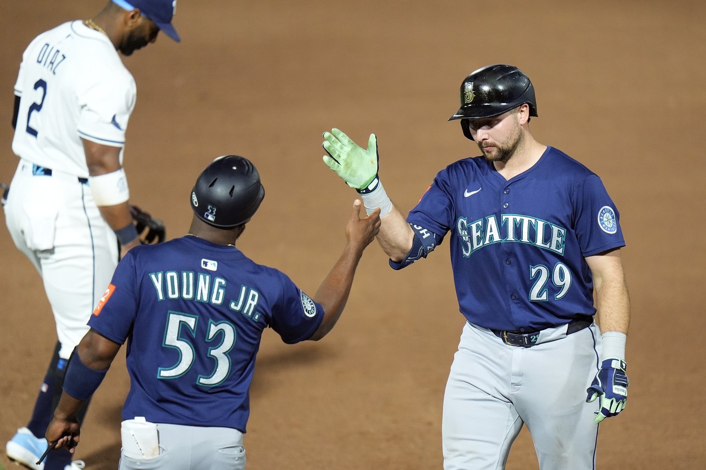 Mariners catcher Cal Raleigh hits his 51st homer and closes in on more records | iNFOnews.ca Mariners catcher Cal Raleigh hits his 51st homer and closes in on more records | iNFOnews.ca