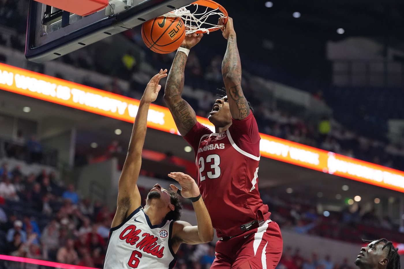 No. 15 Arkansas uses balanced scoring to beat Mississippi 94-87 in SEC matchup | iNFOnews.ca
