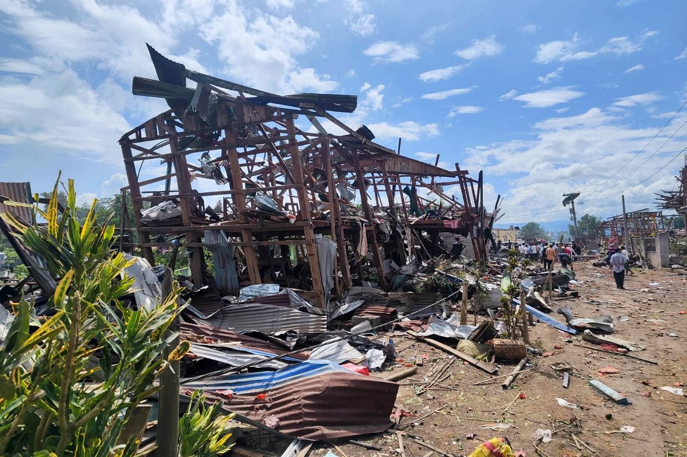 Blast at building storing explosives in Myanmar kills more than 45 people | iNFOnews.ca Blast at building storing explosives in Myanmar kills more than 45 people | iNFOnews.ca