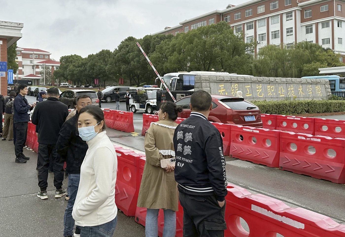 Knife attack at a vocational school in eastern China leaves 8 dead and 17 injured | iNFOnews.ca Knife attack at a vocational school in eastern China leaves 8 dead and 17 injured | iNFOnews.ca
