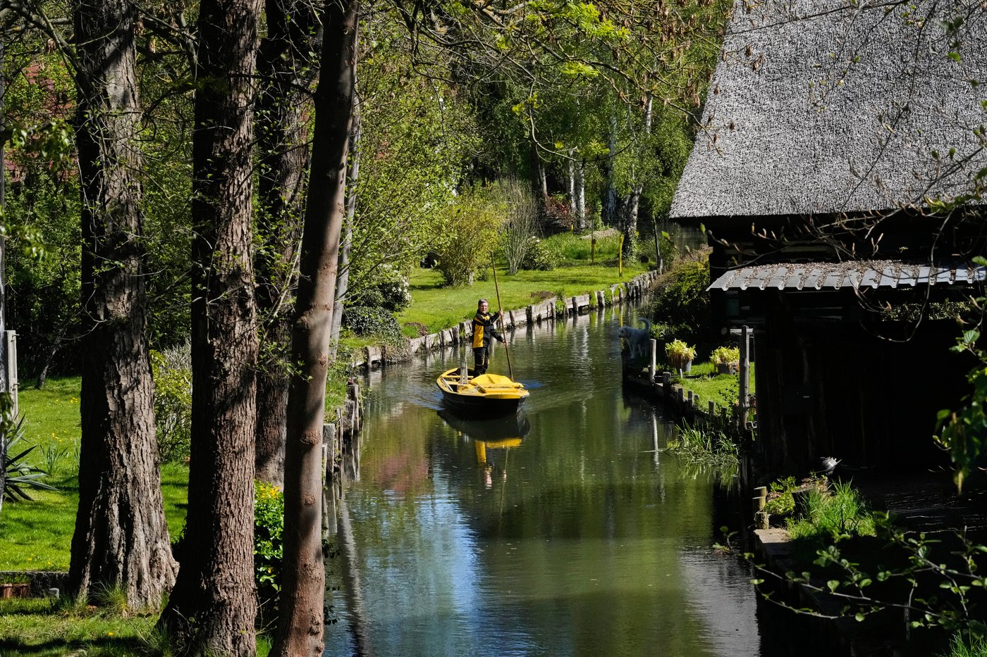 In a remote German village, mail is delivered by boat during warmer months | iNFOnews.ca