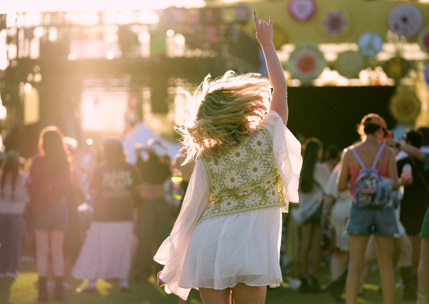 Daisy Chain Fields benefit festival rallies young fans for women’s well-being, in photos | iNFOnews.ca