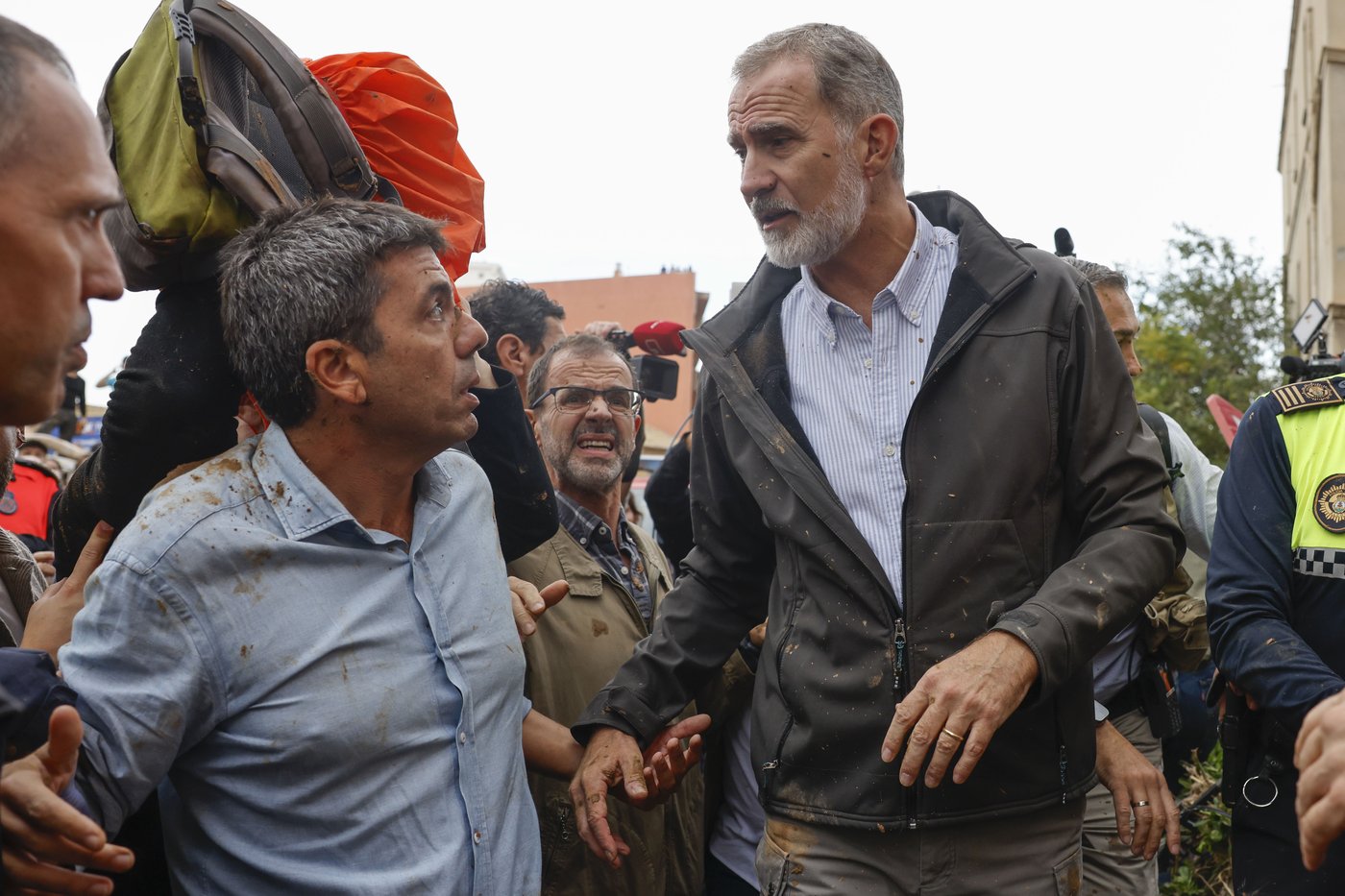 Spain flood survivors hurl mud at the royals and top government officials | iNFOnews.ca