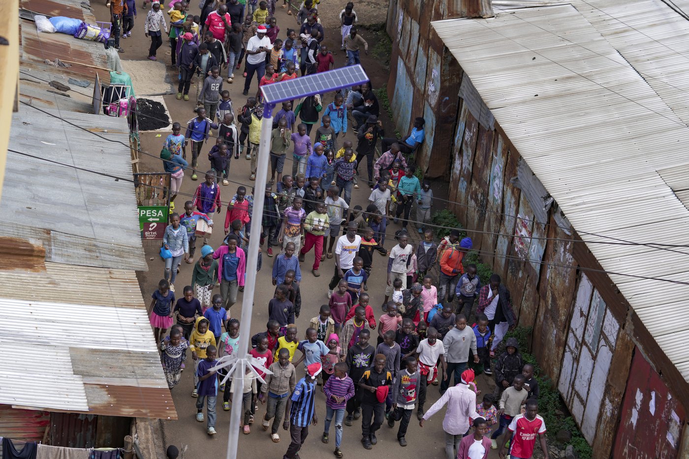 AP PHOTOS: Ballerinas turn one of Kenya's largest slums into a stage for a Christmas show | iNFOnews.ca