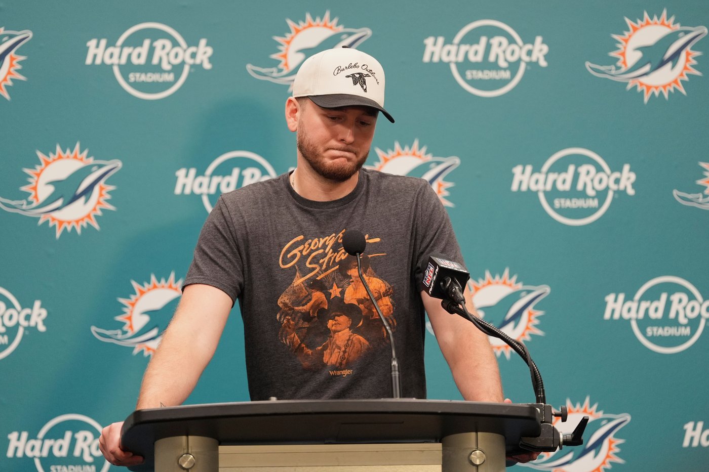 Dolphins' Mike McDaniel declines to discuss his future after another embarrassing loss | iNFOnews.ca Dolphins' Mike McDaniel declines to discuss his future after another embarrassing loss | iNFOnews.ca