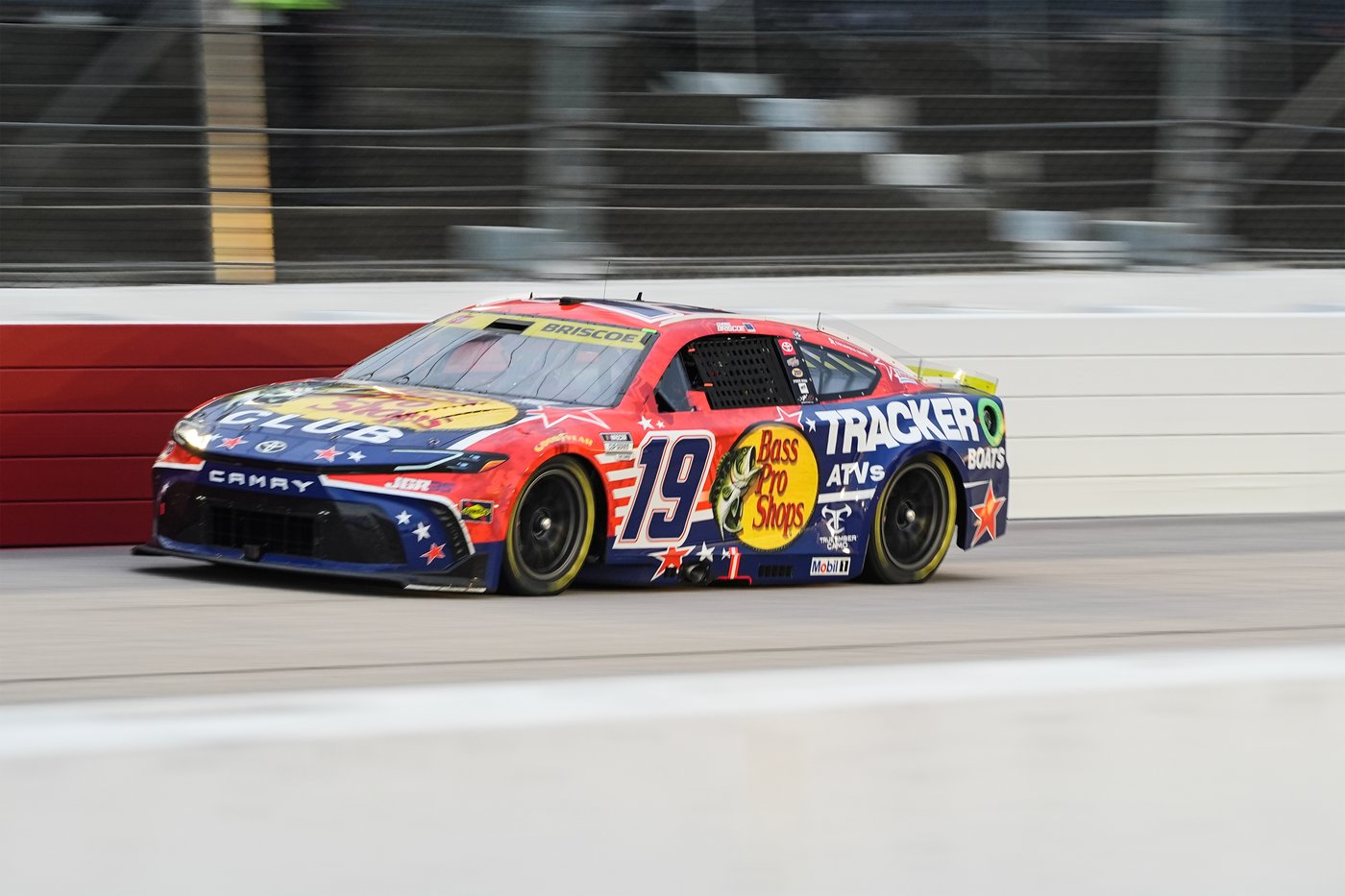 Chase Lookahead: JGR shows power with Bell winning Southern 500 in postseason's opening Chase race | iNFOnews.ca Chase Lookahead: JGR shows power with Bell winning Southern 500 in postseason's opening Chase race | iNFOnews.ca
