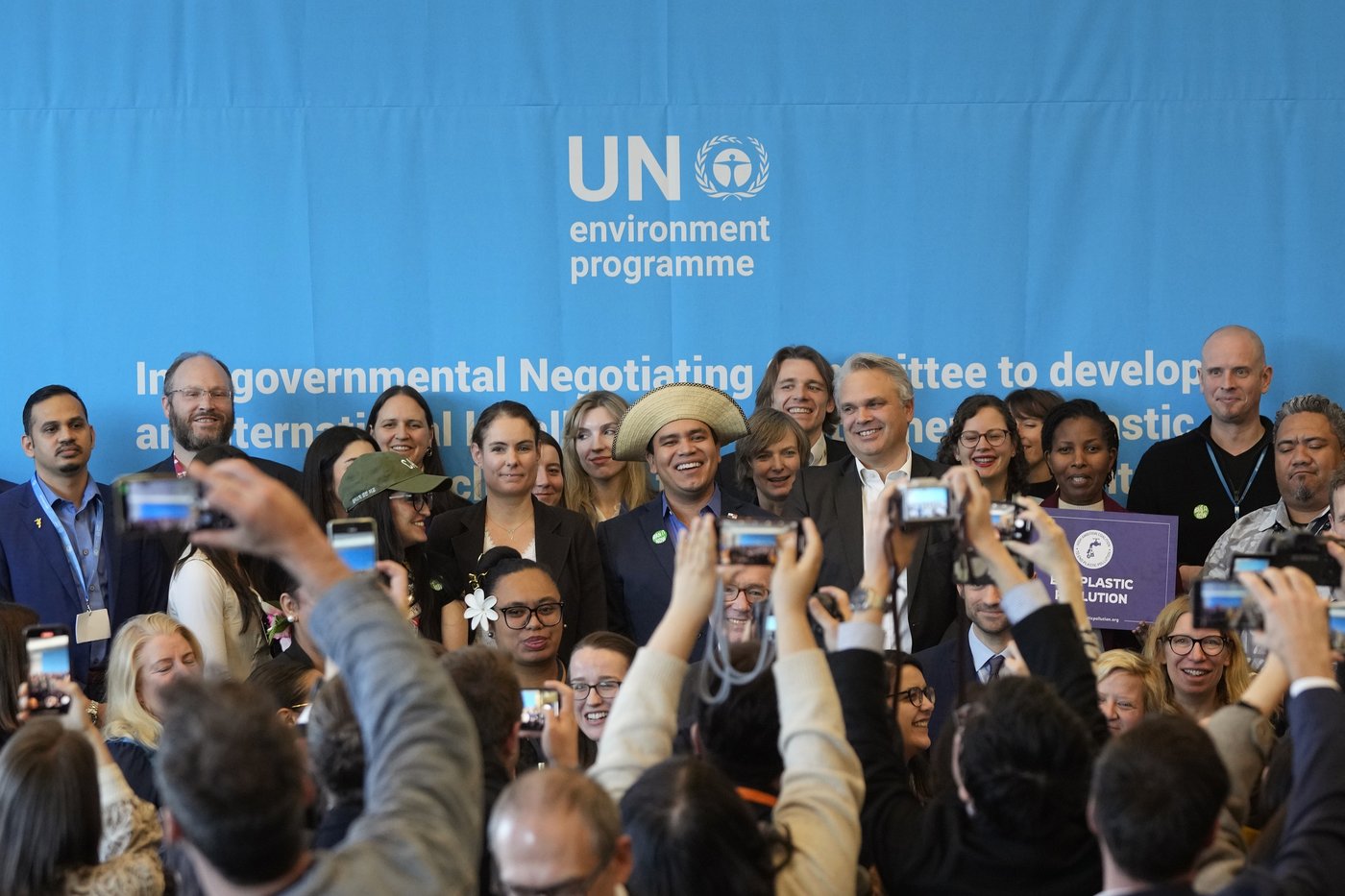 Can U.N. summits save the planet? A faltering year of talks brings up questions about the process | iNFOnews.ca Can U.N. summits save the planet? A faltering year of talks brings up questions about the process | iNFOnews.ca
