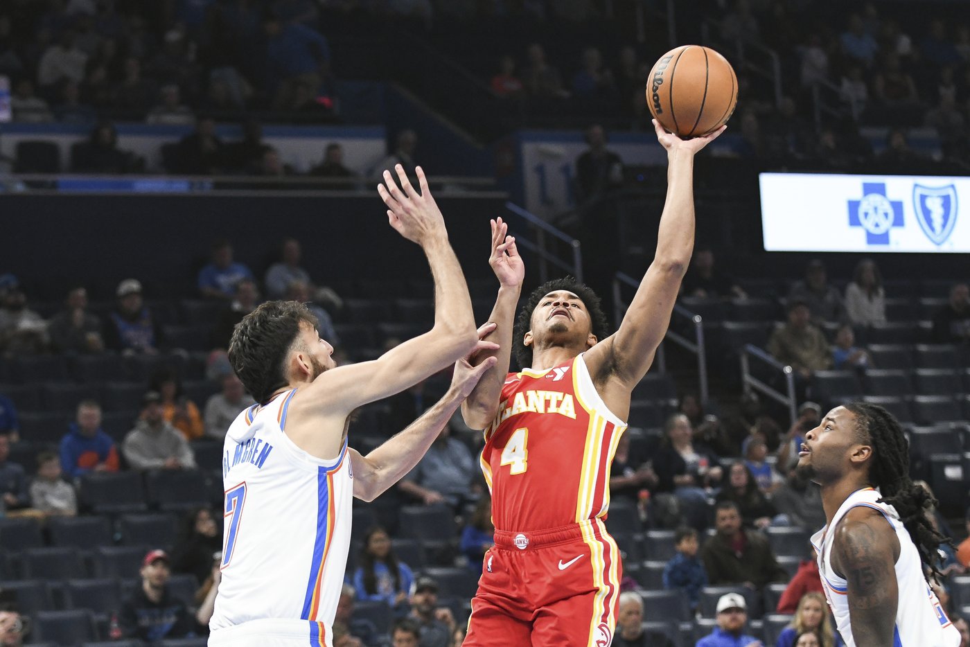 Hawks G Kobe Bufkin partially dislocates right shoulder for 2nd time | iNFOnews.ca Hawks G Kobe Bufkin partially dislocates right shoulder for 2nd time | iNFOnews.ca