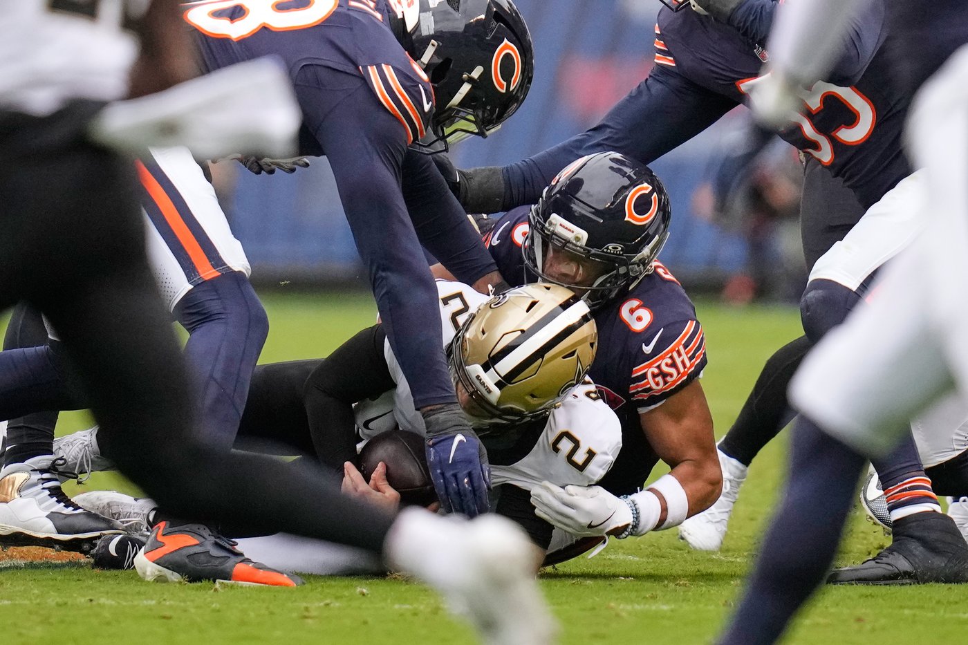 Bears place cornerback Kyler Gordon, left tackle Braxton Jones on injured reserve | iNFOnews.ca