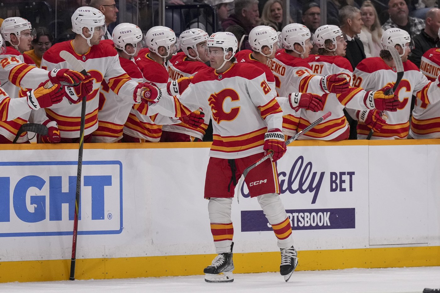 Huberdeau, Rooney lead Flames over Predators 4-3, snap eight-game road skid | iNFOnews.ca