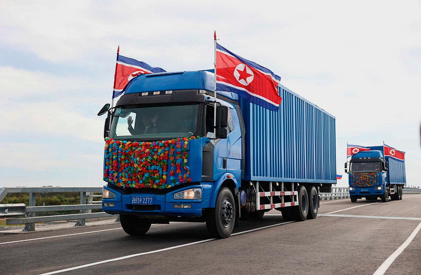 Russia and North Korea open the first road link across shared border | iNFOnews.ca