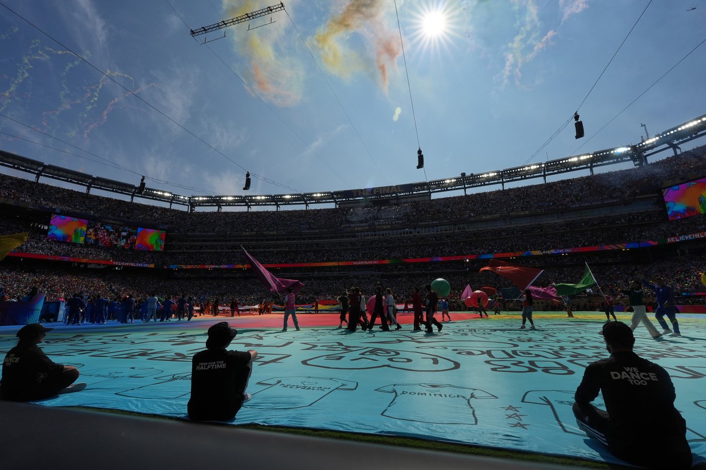 Performers take to the stage at the World Cup final, in photos | iNFOnews.ca