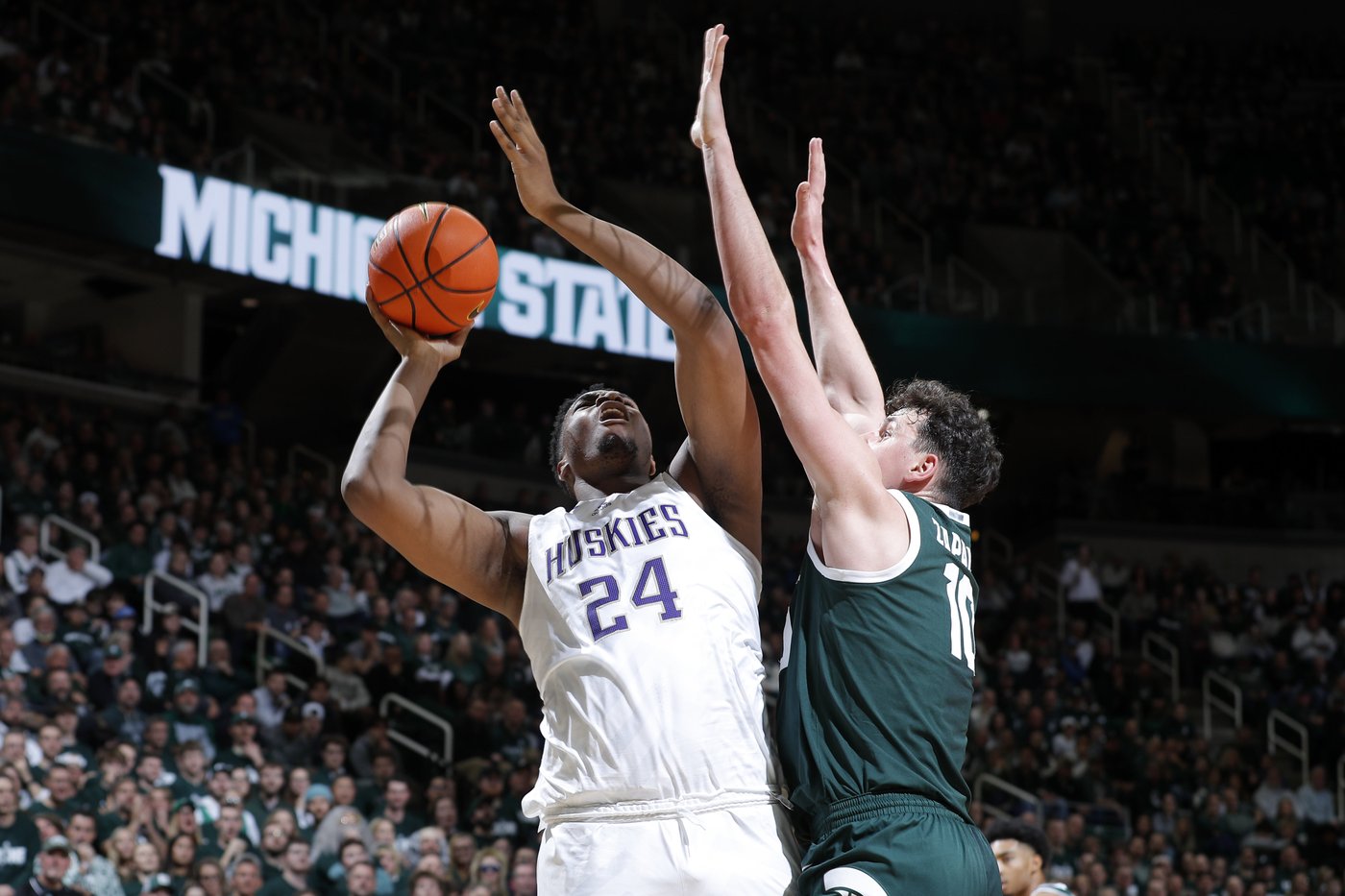 Akins scores 20 points as No. 16 Michigan State overwhelms Washington 88-54 | iNFOnews.ca Akins scores 20 points as No. 16 Michigan State overwhelms Washington 88-54 | iNFOnews.ca