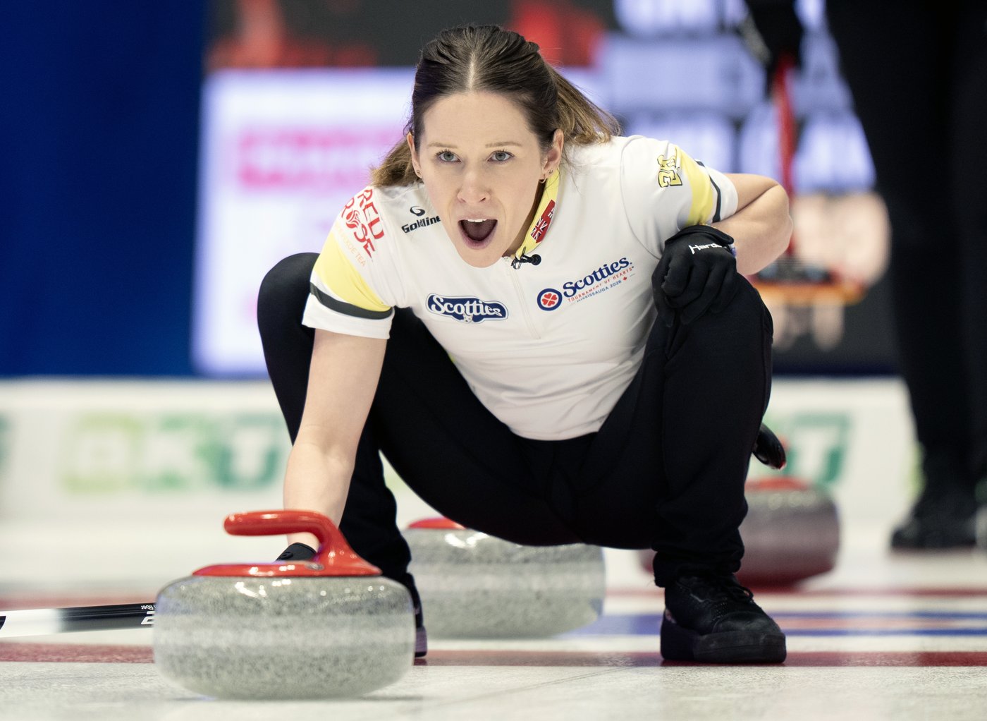 Manitoba's Lawes remains unbeaten, books playoff spot at Scotties | iNFOnews.ca Manitoba's Lawes remains unbeaten, books playoff spot at Scotties | iNFOnews.ca