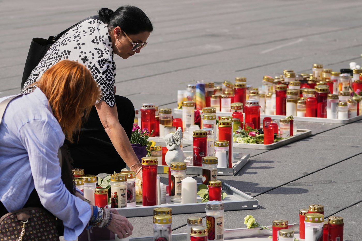 Austria falls silent for a minute as questions remain about the motive for a deadly school shooting | iNFOnews.ca