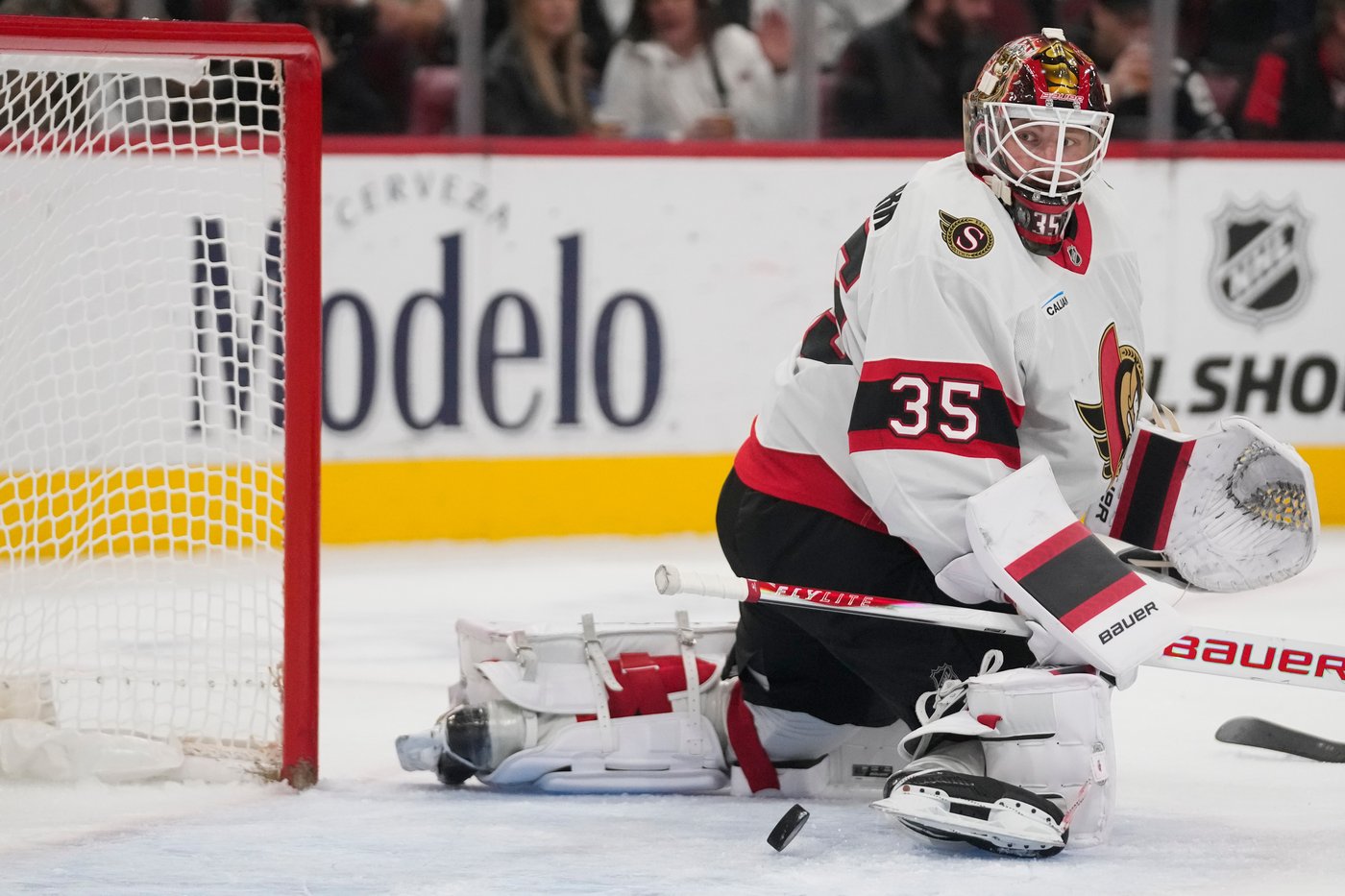 Senators goalie Linus Ullmark takes personal leave of absence | iNFOnews.ca Senators goalie Linus Ullmark takes personal leave of absence | iNFOnews.ca