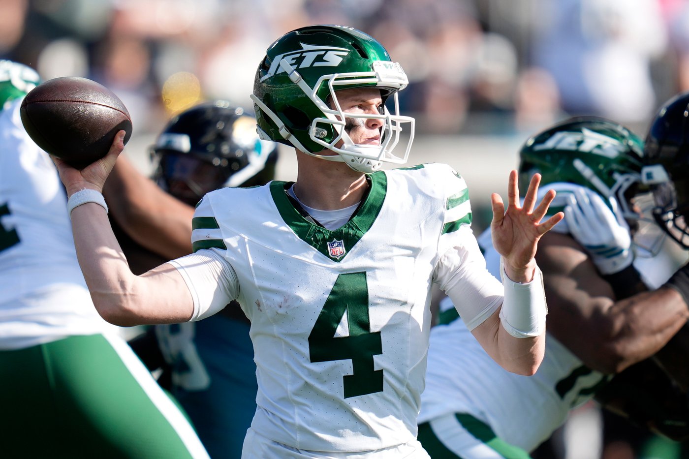 Jets' undrafted rookie Brady Cook will start again at quarterback against the Saints | iNFOnews.ca