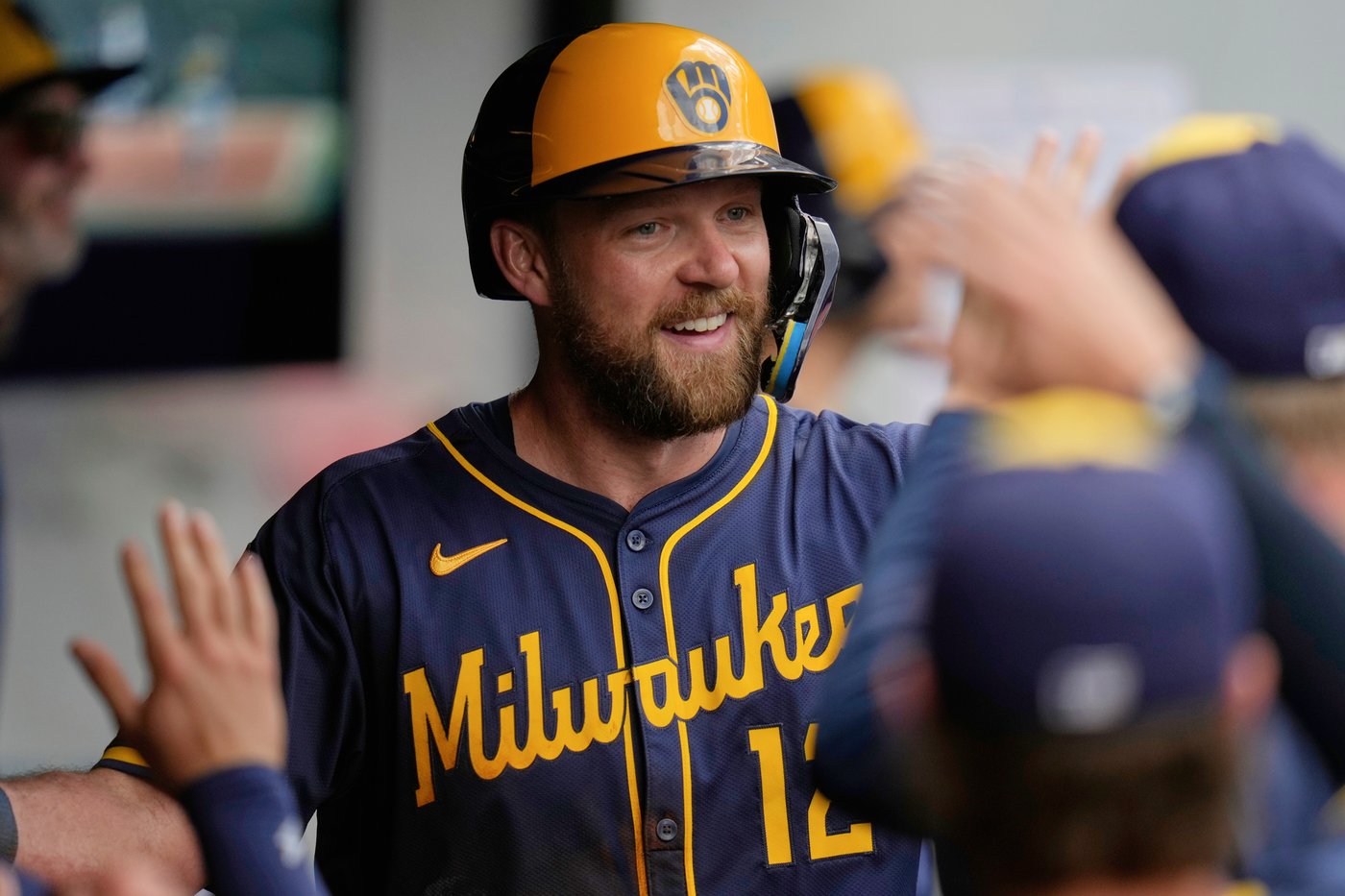 Rhys Hoskins has four hits, drives in five runs for Brewers in 9-5 victory over Guardians | iNFOnews.ca