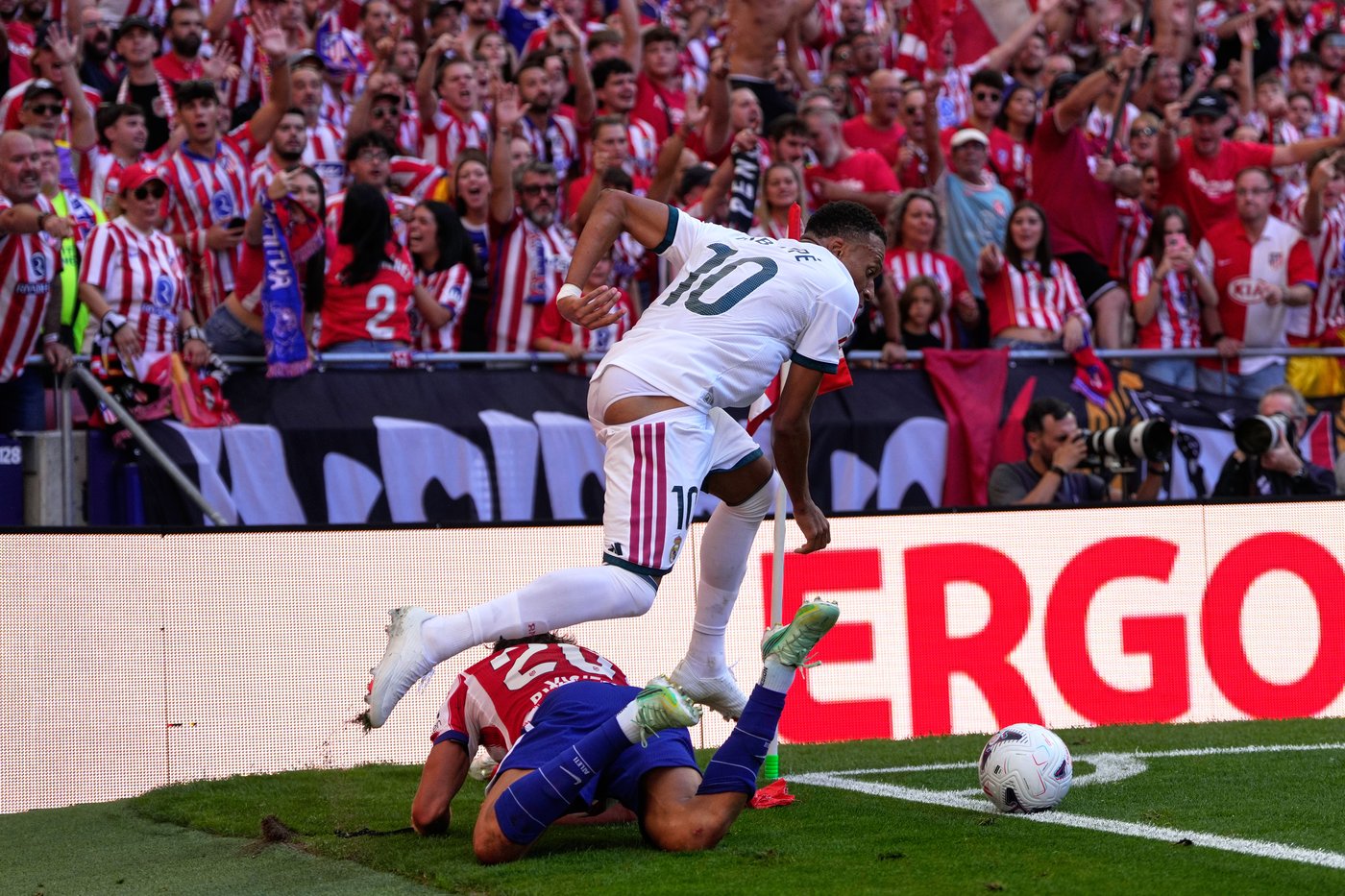 Mourinho blasts referee and VAR after Real Madrid’s 2-1 loss at Atletico | iNFOnews.ca Mourinho blasts referee and VAR after Real Madrid’s 2-1 loss at Atletico | iNFOnews.ca