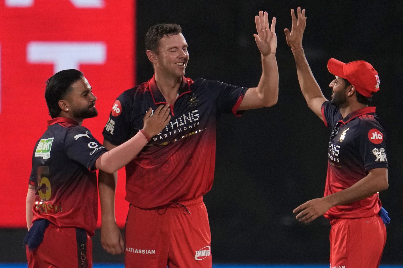 Bengaluru pacers Hazlewood and Kumar raze Delhi for 75 in IPL | iNFOnews.ca Bengaluru pacers Hazlewood and Kumar raze Delhi for 75 in IPL | iNFOnews.ca
