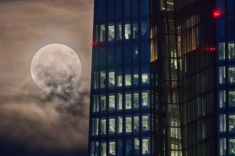 Bigger, brighter, closer: November's supermoon in photos | iNFOnews.ca Bigger, brighter, closer: November's supermoon in photos | iNFOnews.ca