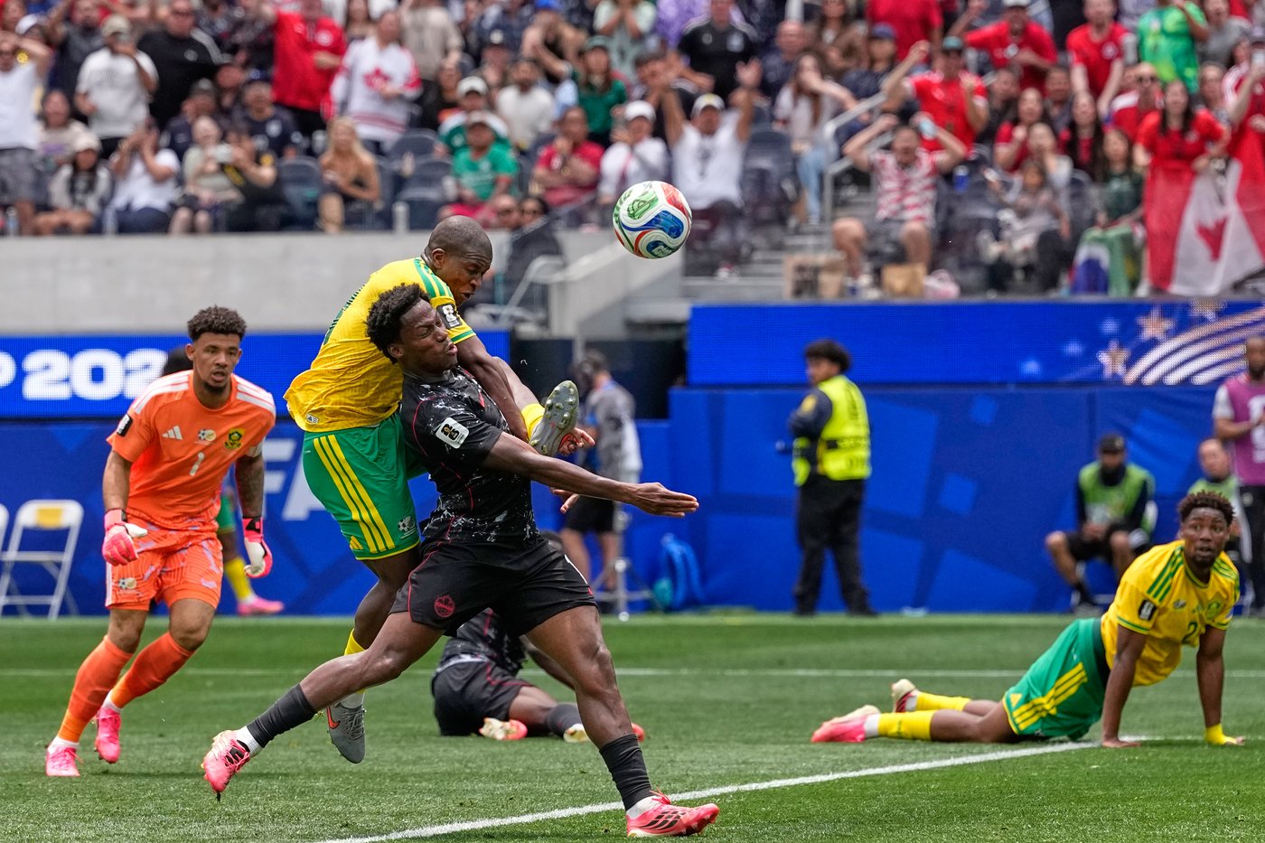 Canada defeats South Africa 1-0 in first round of 32 match on World Cup Day 18, in photos | iNFOnews.ca