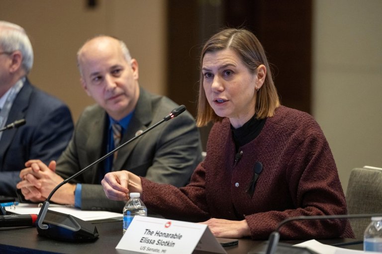 Slotkin rejects Justice Department request for interview on Democrats' video about 'illegal orders' | iNFOnews.ca