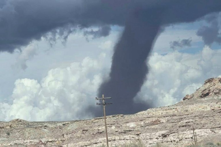 Tornadoes destroy several homes in southeastern Utah | iNFOnews.ca
