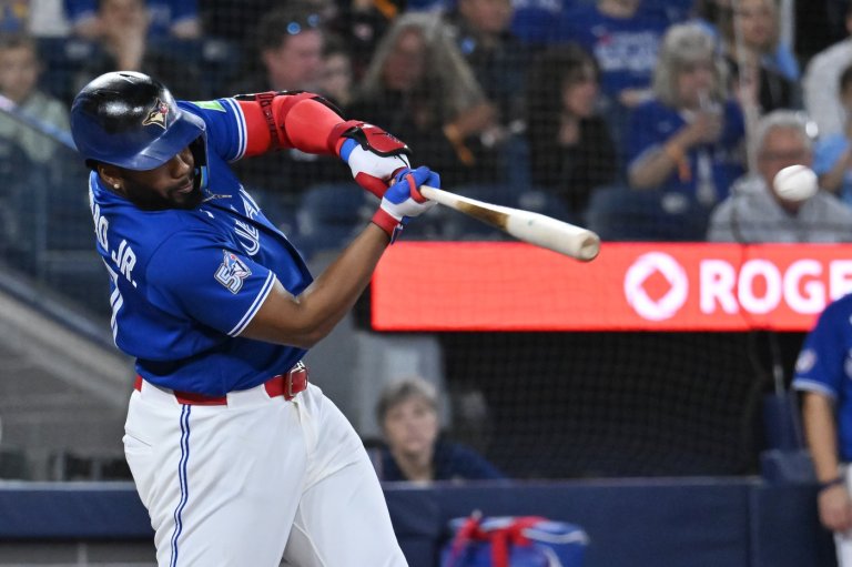 Sanchez's two-run shot lifts Blue Jays to 4-2 win over Guardians in rubber match | iNFOnews.ca